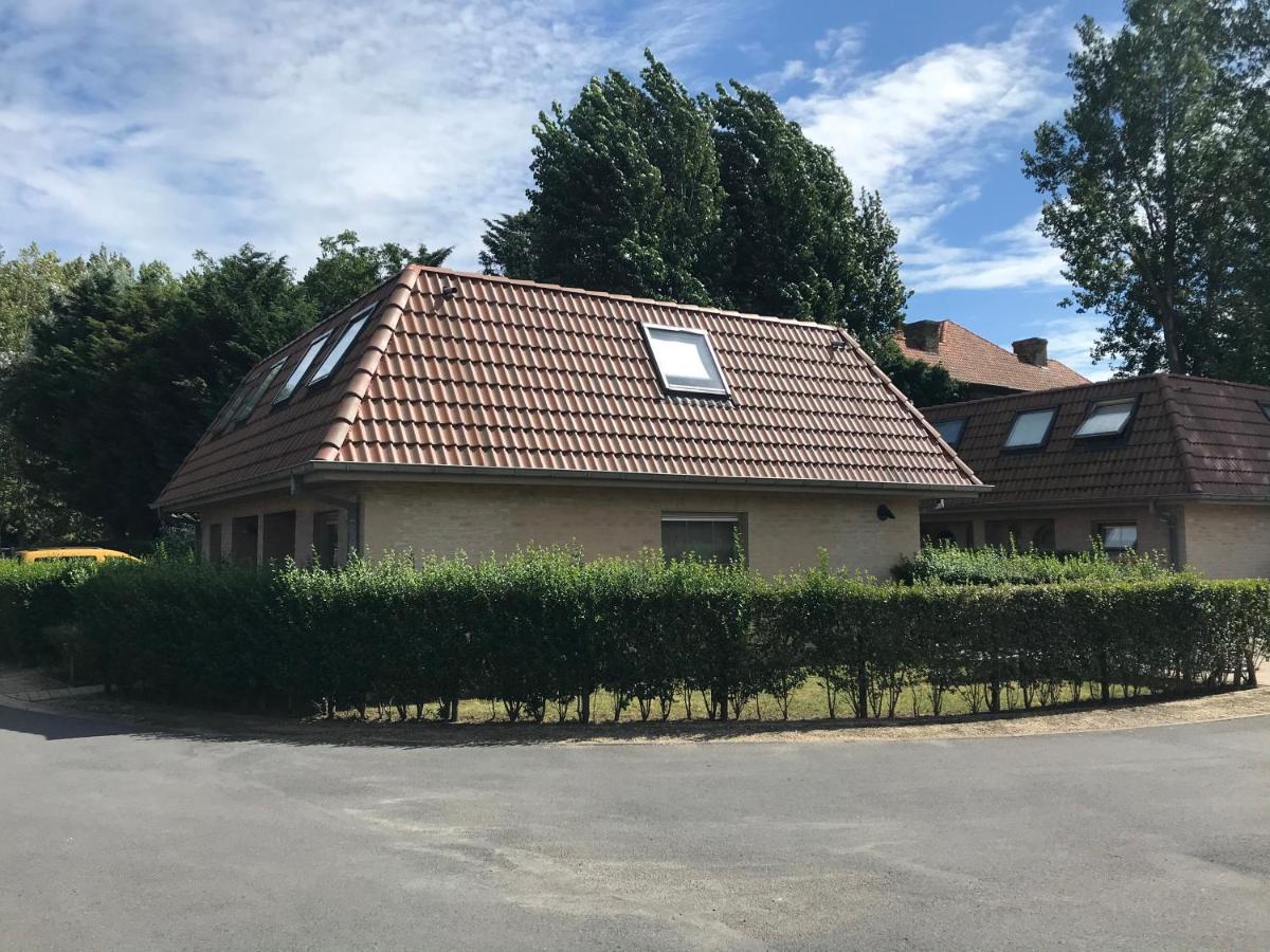 Vakantiehuisje De Panne Vlak Aan Plopsaland En De Zee 외부 사진