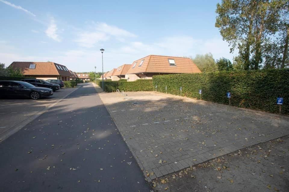 Vakantiehuisje De Panne Vlak Aan Plopsaland En De Zee 외부 사진